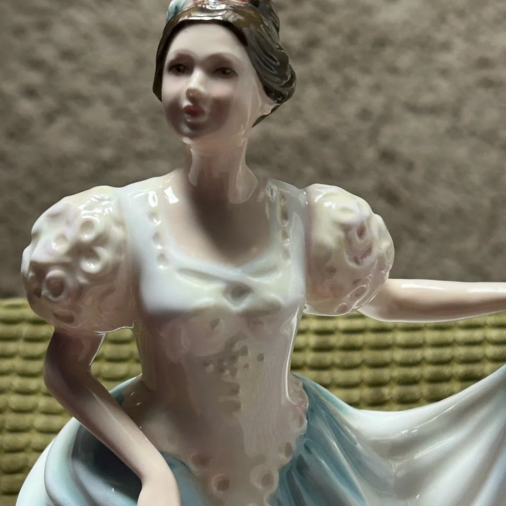 Royal Doulton White and Blue Porcelain Decor
